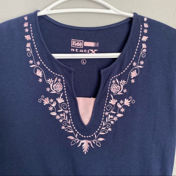 LEE Navy Blue Shirt with Pink Embroidery Short Sleeves - Picture 2 of 7